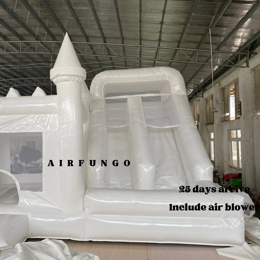 Inflatable bounce house/bouncy castle with water slide