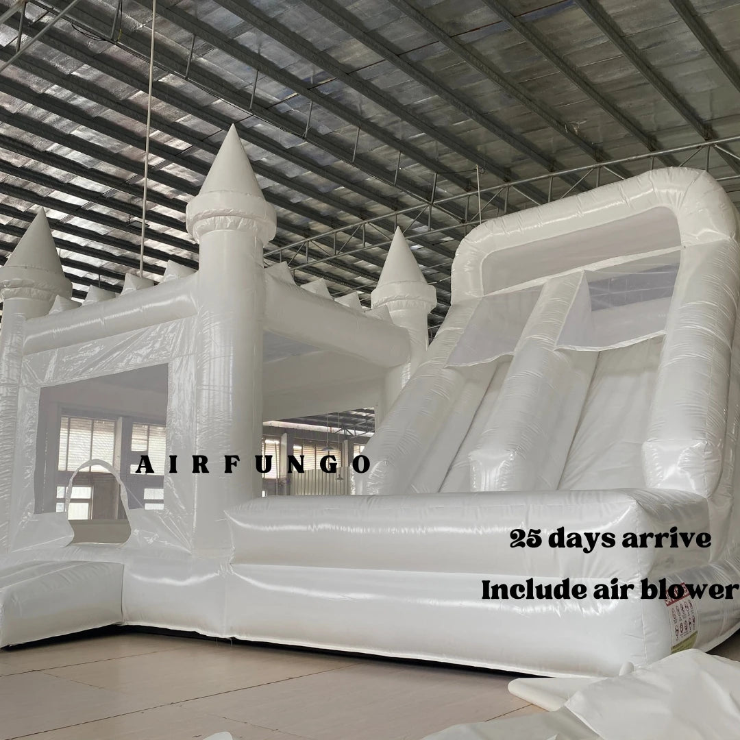 Inflatable bounce house/bouncy castle with water slide